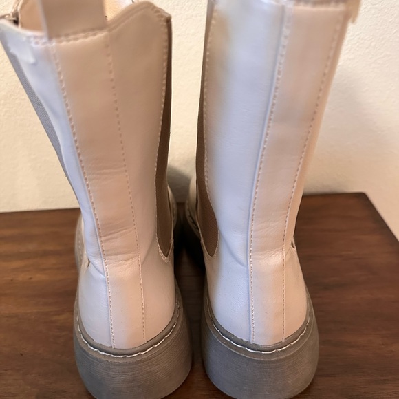 Brand New Cream Rider Boots - Picture 3 of 5